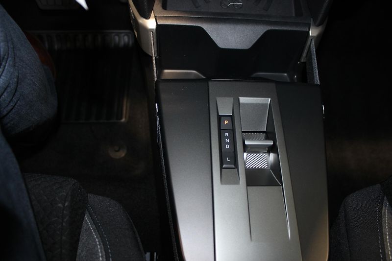 Opel Frontera (2025) Edition Hybrid 1.2 TURBO 81kW - fotka 18 z 20