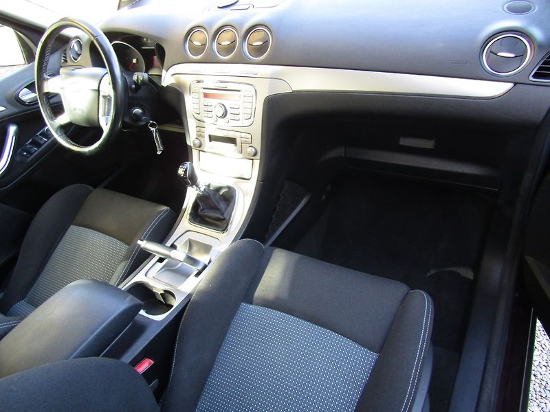 Ford S-MAX (2010) 2.0 TDCi EURO 5 - fotka 14 z 43