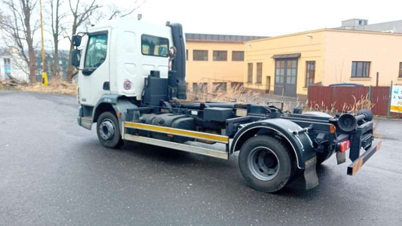 DAF LF (2014) nosič kontejneru - fotka 2 z 10