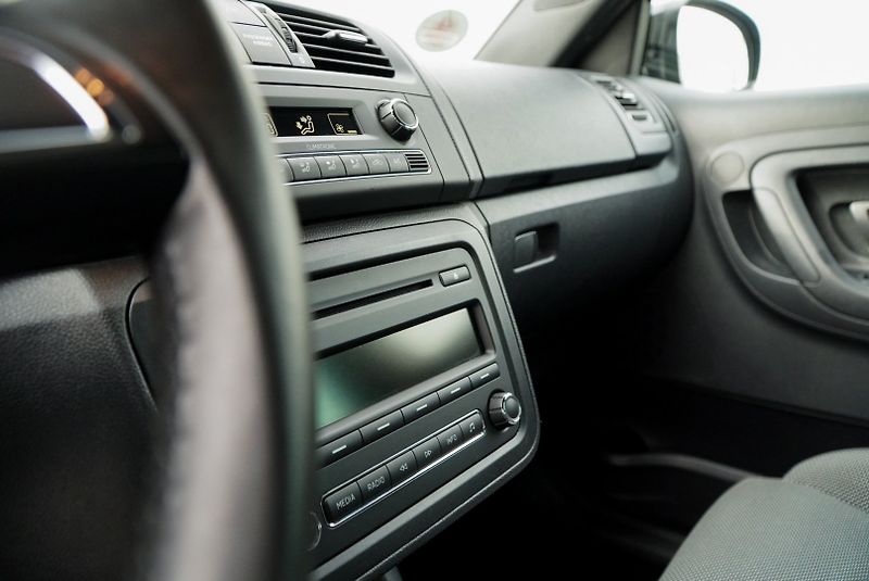 Škoda Fabia 1.2 TSI MONTECARLO - fotka 5 z 37