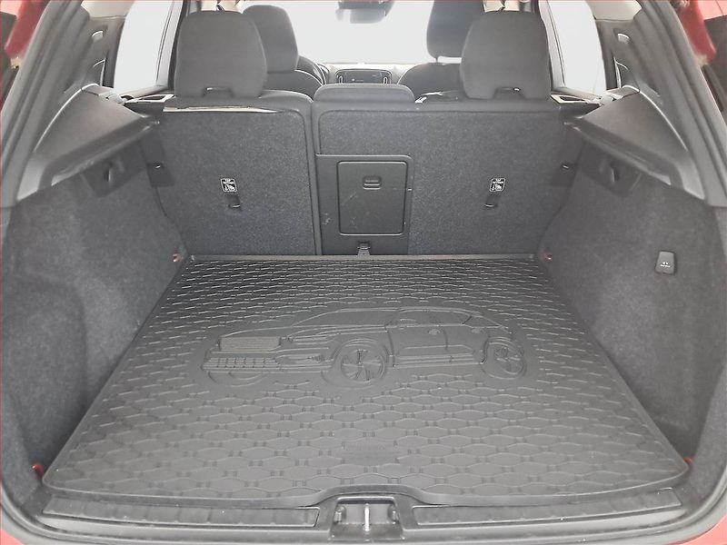 Volvo XC40 (2020) T3 - fotka 14 z 17