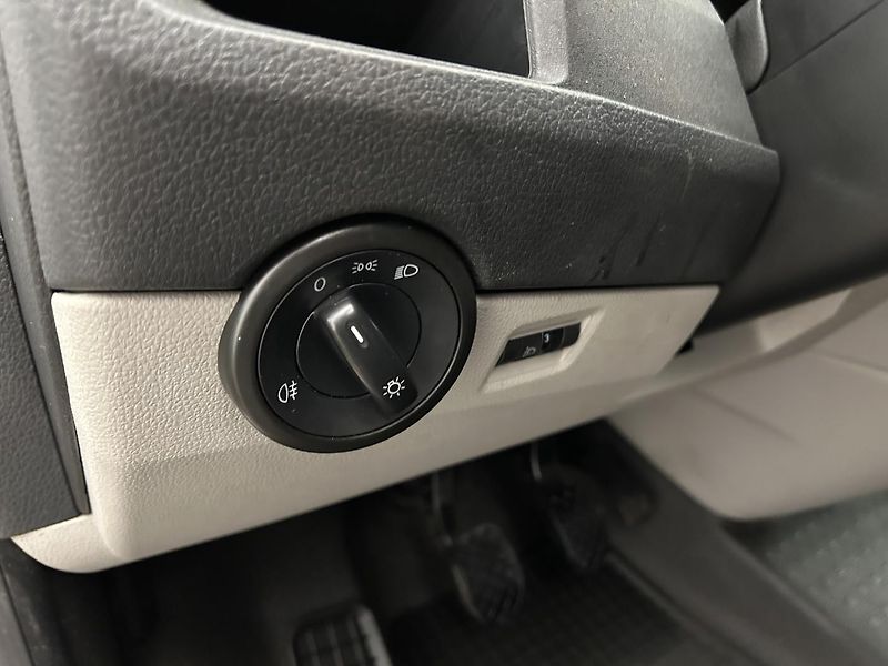 Volkswagen Transporter 2.0 TDI Long - fotka 7 z 22