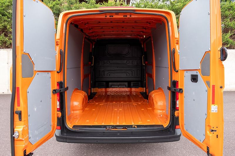 Volkswagen Crafter 2.0 TDI *L1H1*2xŠOUPAČKY*DPH* - fotka 8 z 29