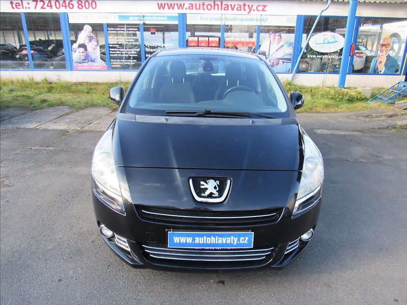 Peugeot 5008 2,0 HDi 110kW - fotka 2 z 23