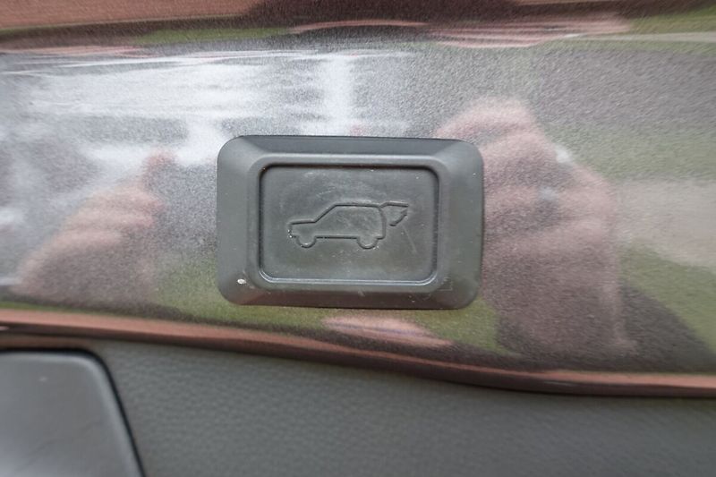 Toyota RAV4 2,5 PHEV Plug-in Comfort 4x4 - fotka 16 z 35