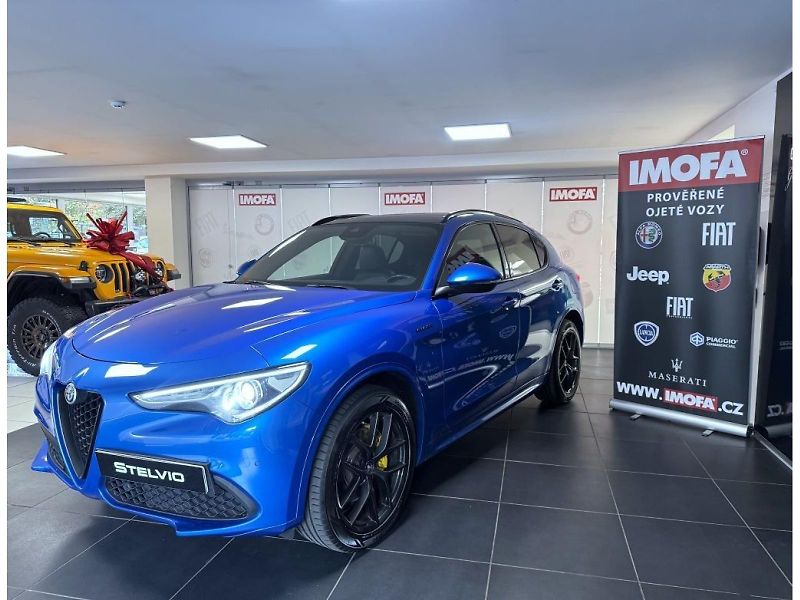 Alfa Romeo Stelvio (2020) 2.0T 280k AT8 ZF Q4 4x4 Veloce - fotka 3 z 22