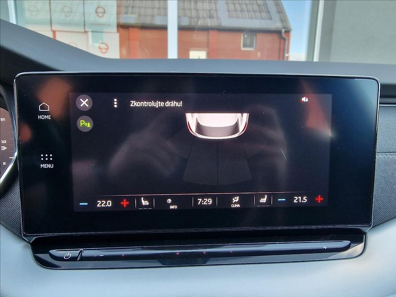 Škoda Octavia 2.0 TDI DSG Style Combi,1.Maj - fotka 28 z 50