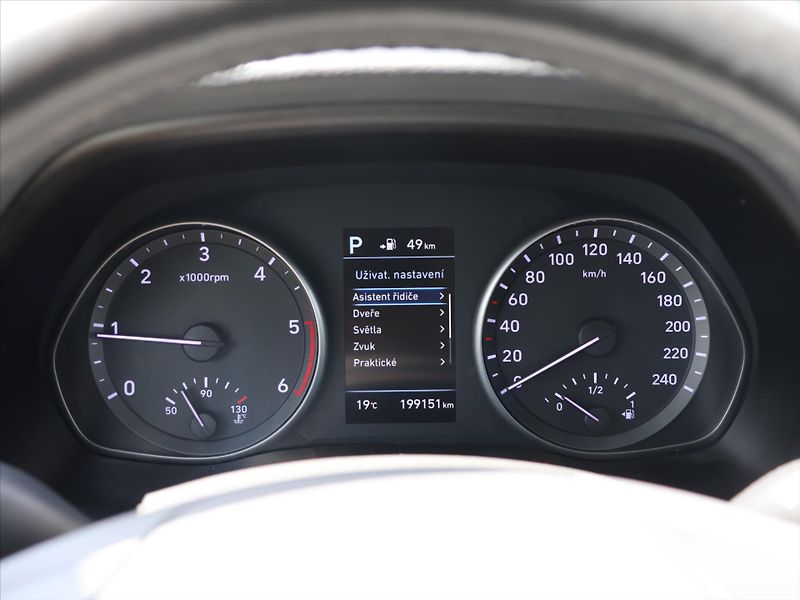 Hyundai i30 1.6 CRDi Automat CZ Style LED - fotka 18 z 37