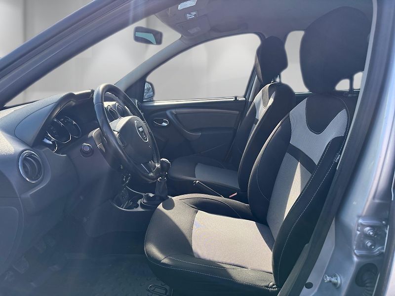Dacia Duster (2016) 1,2TCe 92 kW Prestige - fotka 13 z 24