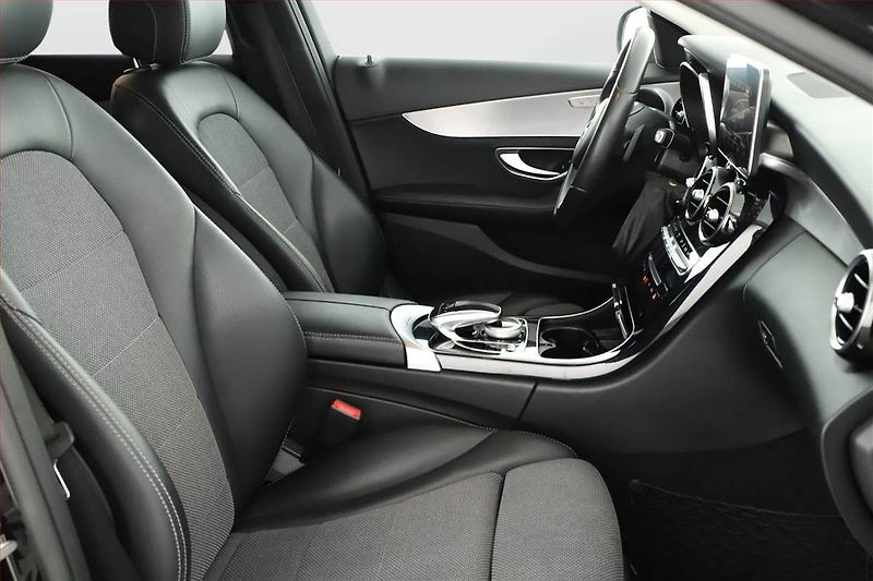 Mercedes-Benz Třídy C (2018) C 220 d, Automat, Serv.kniha - fotka 7 z 20