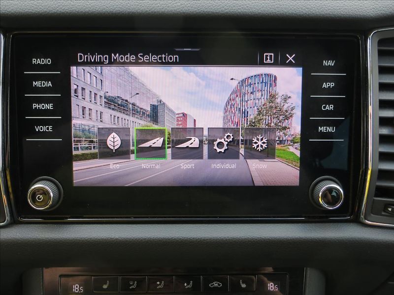 Škoda Kodiaq 2,0 TSI Style DSG 4x4 Tažné - fotka 20 z 30