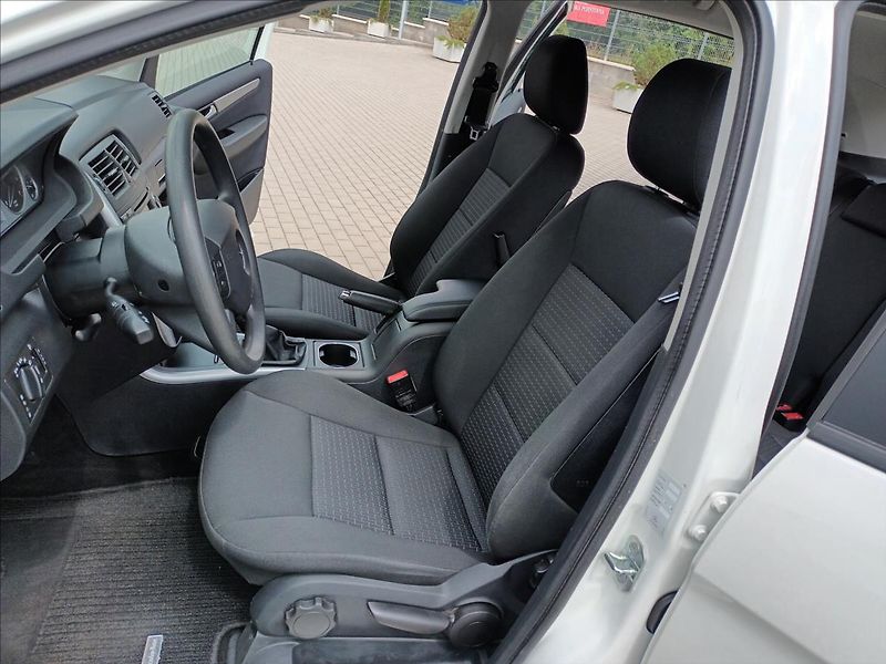 Mercedes-Benz Třídy B 2,0 i,B 200,100kw,TAŽNÉ,VÝHŘEV - fotka 14 z 33