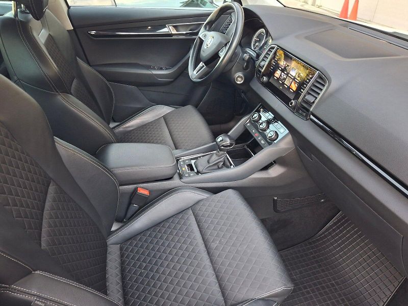 Škoda Karoq (2018) Style DSG 4x4 2,0TDi 110kW - fotka 15 z 38