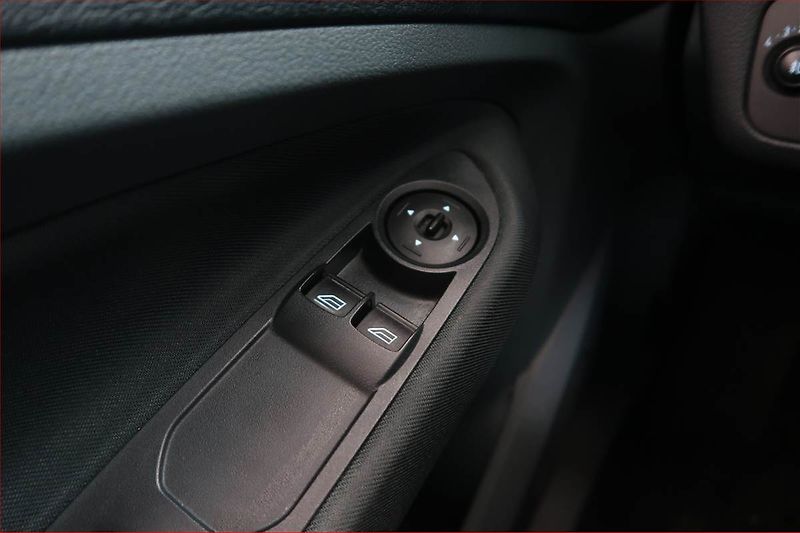 Ford C-MAX (2011) 1.6 TDCi, za skvělou cenu - fotka 19 z 19