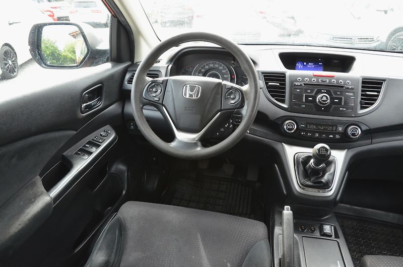 Honda CR-V (2013) 2.2 i-DTEC 110kW 4x4 / ČR - fotka 17 z 27