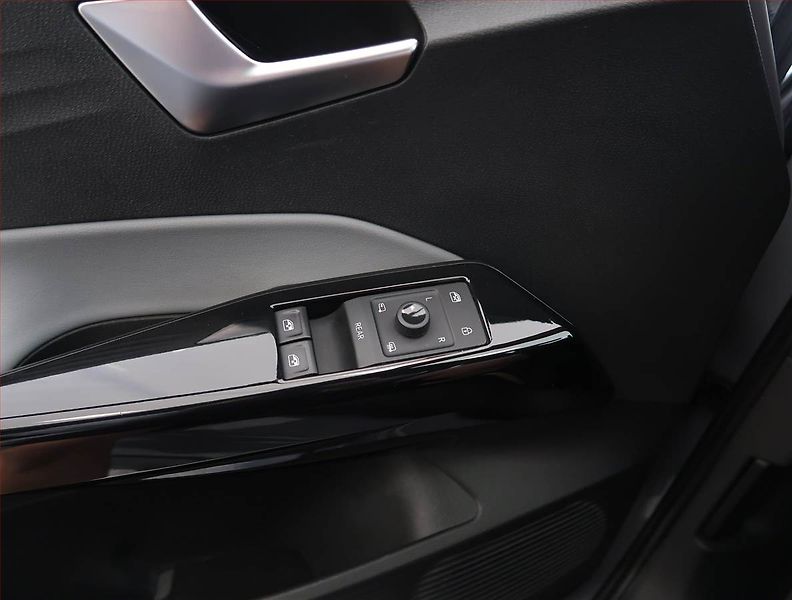 Volkswagen ID.3 (2022) 1st (62 kWh), SoH 89% - fotka 25 z 28