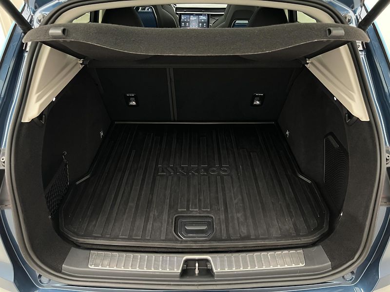 Lynk & Co 01 PHEV AUT - fotka 5 z 50