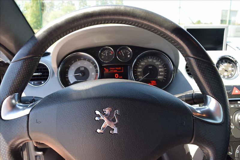Peugeot RCZ 1,6 i 115KW NOVÁ STK ALU KLIMA - fotka 34 z 48