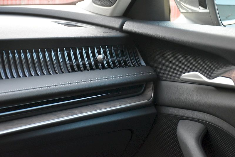 Škoda Superb (2026) Combi Laurin & Klement 2,0 TDI - fotka 45 z 45