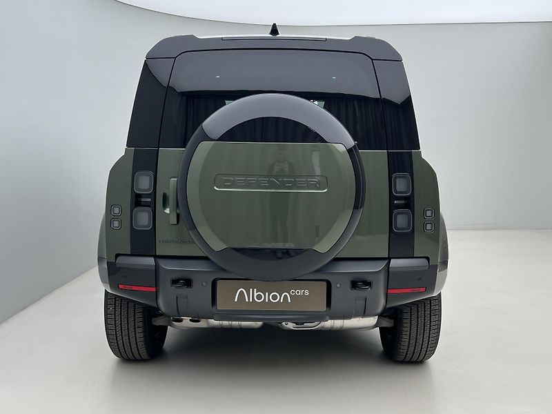 Land Rover Defender 110 D350 X-DYNAMIC HSE Aut.  - fotka 5 z 51