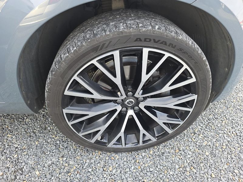 Volvo XC60 2.0 D R-Designe Bowers&Wilkins - fotka 10 z 34