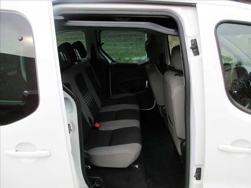 Citroën Berlingo 1,6 HDi 73Kw, 5míst, Klima, Te - fotka 18 z 31