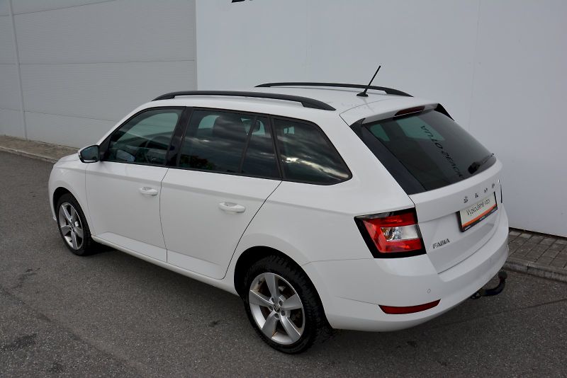 Škoda Fabia (2022) Combi 1.0 TSI 70 kW Ambition T - fotka 14 z 22
