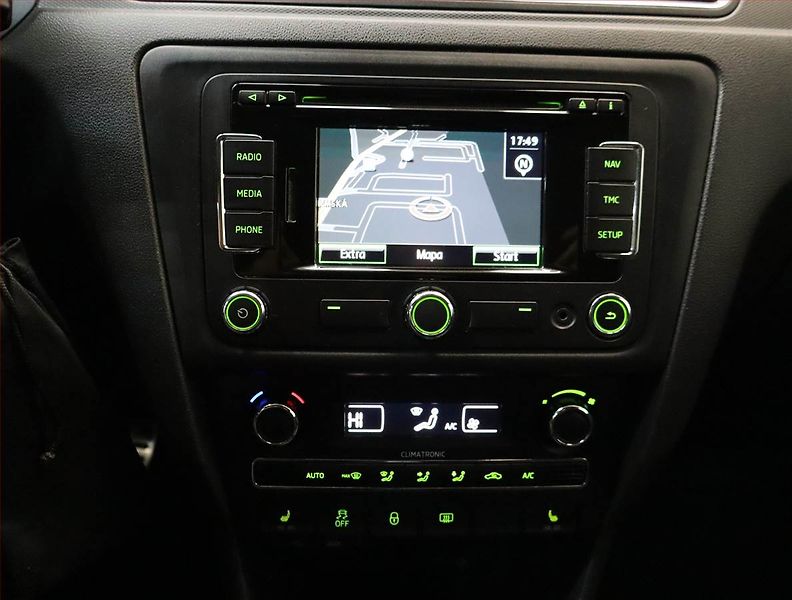 Škoda Rapid (2013) Style 1.6 TDI, nová STK - fotka 12 z 18
