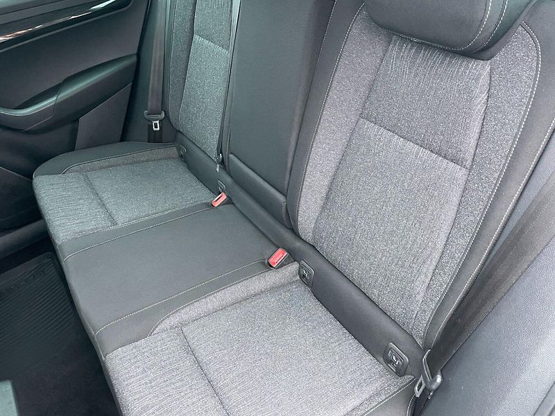Škoda Karoq (2021) 2.0TDi 4x4! DSG! Style+! ČR! - fotka 18 z 37