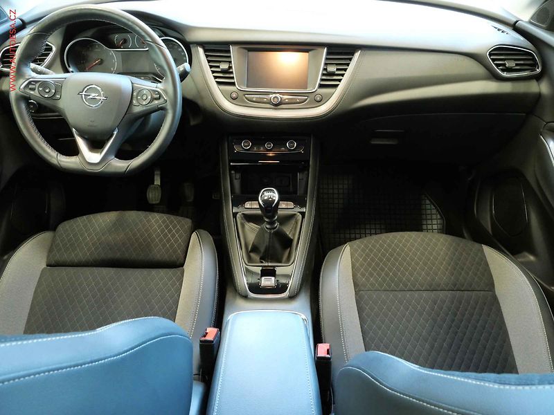 Opel Grandland X (2021) 1.2T, ČR, AC, tempo - fotka 8 z 21