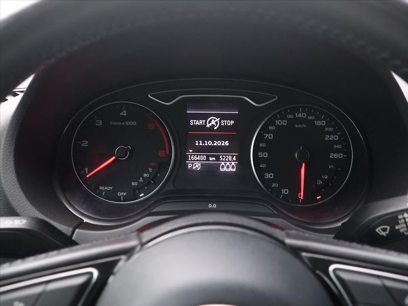 Audi A3 1,6 TDI 81kW Automat CZ - fotka 16 z 28