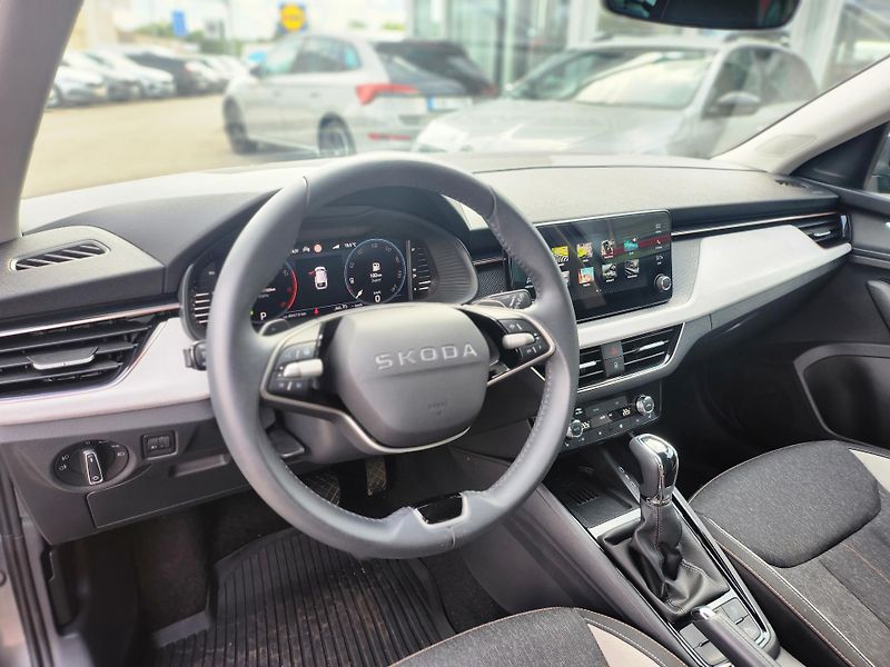 Škoda Scala Top Selection 1.0 TSI 85kW DSG - fotka 11 z 27