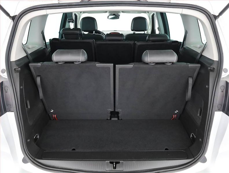 Opel Zafira (2016) 2.0 CDTI, Automat, 7 míst - fotka 19 z 21