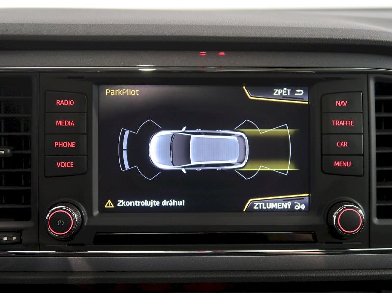 Seat Leon (2015) ST 2.0TSI 135KW FR NAVI PANORA - fotka 28 z 37