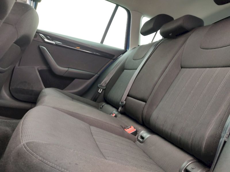 Škoda Octavia (2020) Combi Style Drive+ 2,0 Tdi 110 - fotka 26 z 36