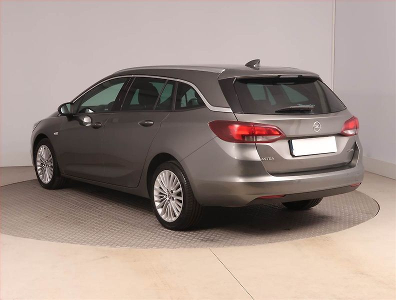 Opel Astra (2018) 1.4 T, Serv.kniha, Navi - fotka 4 z 17