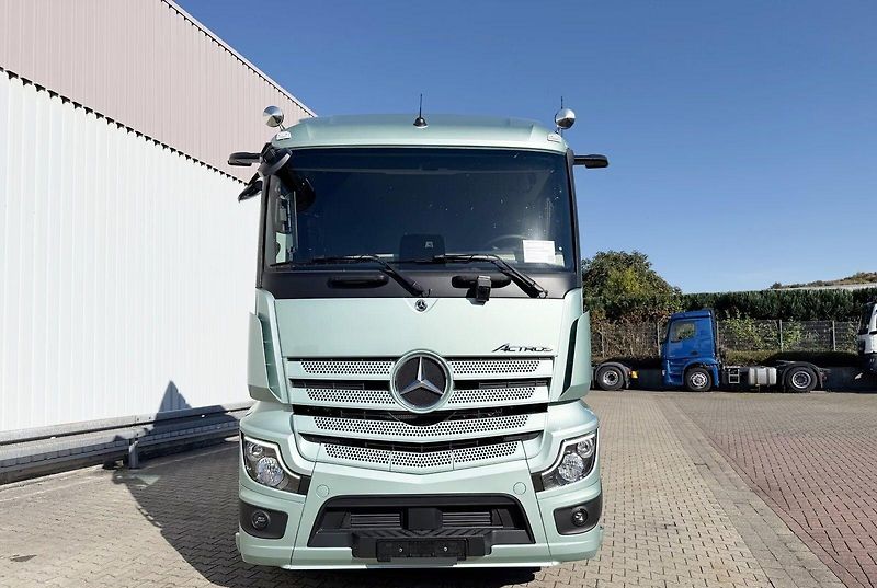 Mercedes-Benz Actros (2026) 2553 6x2/4 tahač EURO 6 - fotka 2 z 21