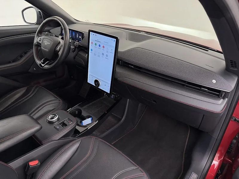 Ford Mustang Mach-E AWD 98kWh First Edition DPH - fotka 4 z 10