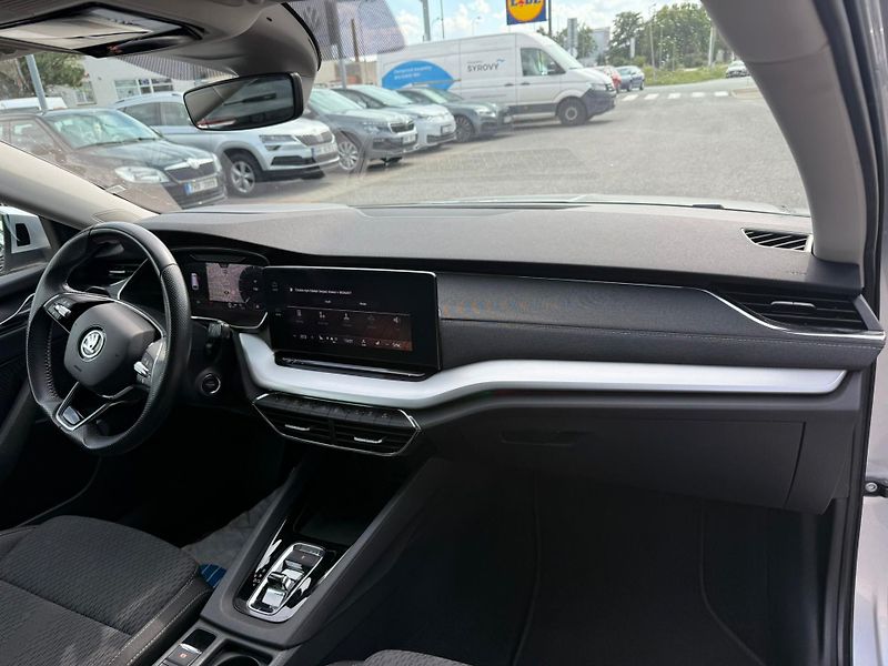 Škoda Octavia Style 2.0 TDI 110kW DSG Combi - fotka 11 z 25