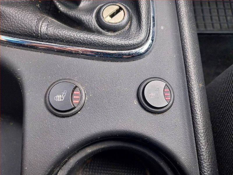 Kia Ceed (2015) 1.6 GDI, ČR,1.maj, Serv.kniha - fotka 13 z 16
