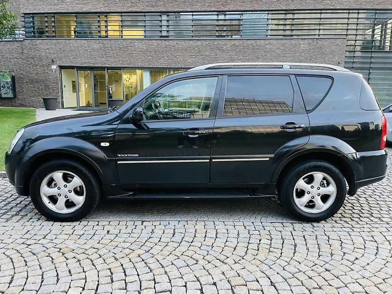 SsangYong Rexton 2.7XDi 4x4 AUT VÝHŘEV KAMERA - fotka 18 z 43