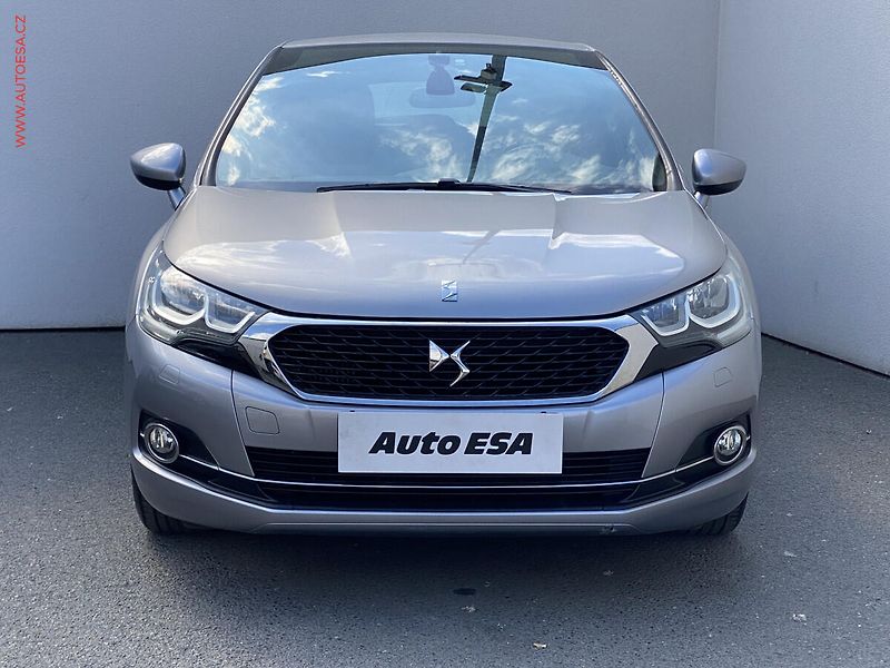 DS Automobiles DS4 (2018) 1.2PT, AC, navi, park.asist - fotka 2 z 18