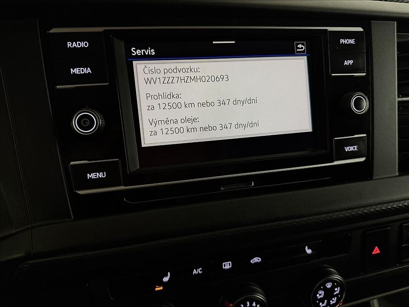 Volkswagen Transporter 2.0TDI 110kW DSG KOMBI 1M - fotka 21 z 39