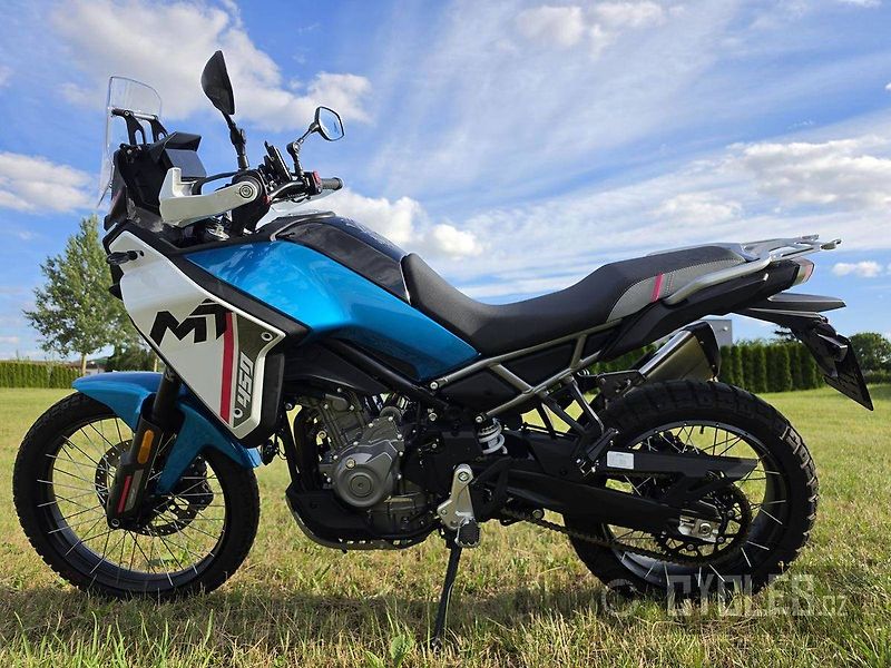CFMOTO 450 MT-R (2024) - fotka 11 z 14