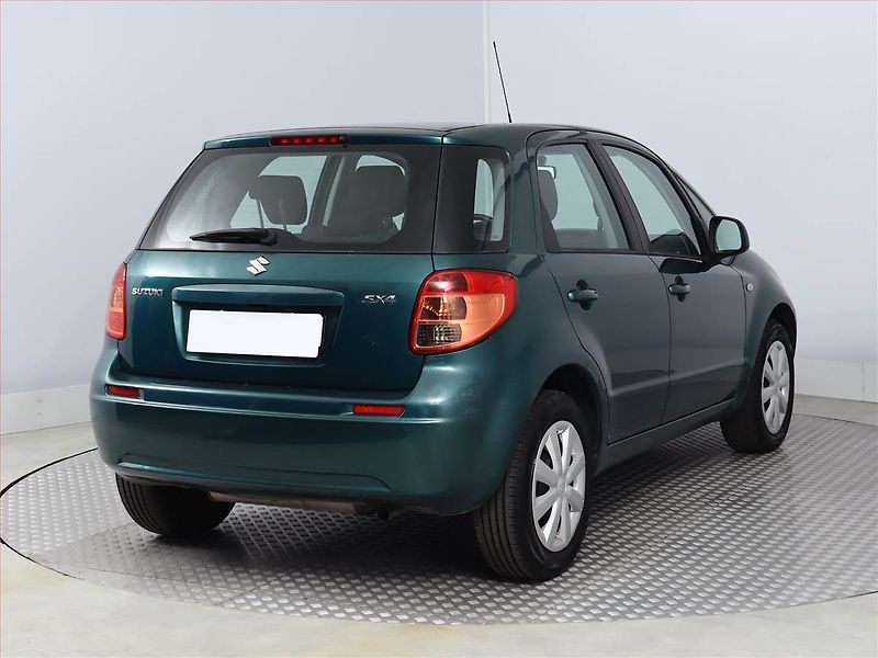 Suzuki SX4 (2008) 1.5 i - fotka 5 z 13