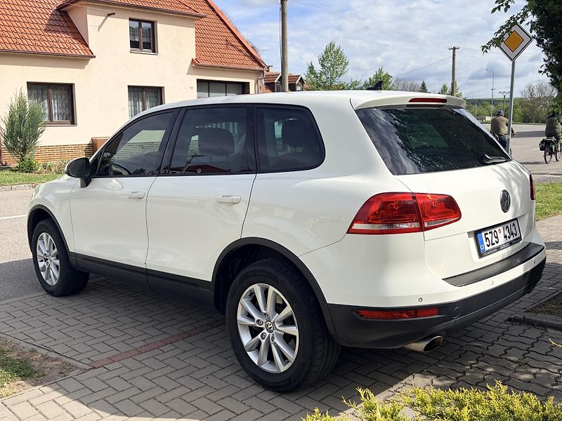 Volkswagen Touareg 3.0TDI V6 DSG 4x4 VZDUCH - fotka 3 z 56