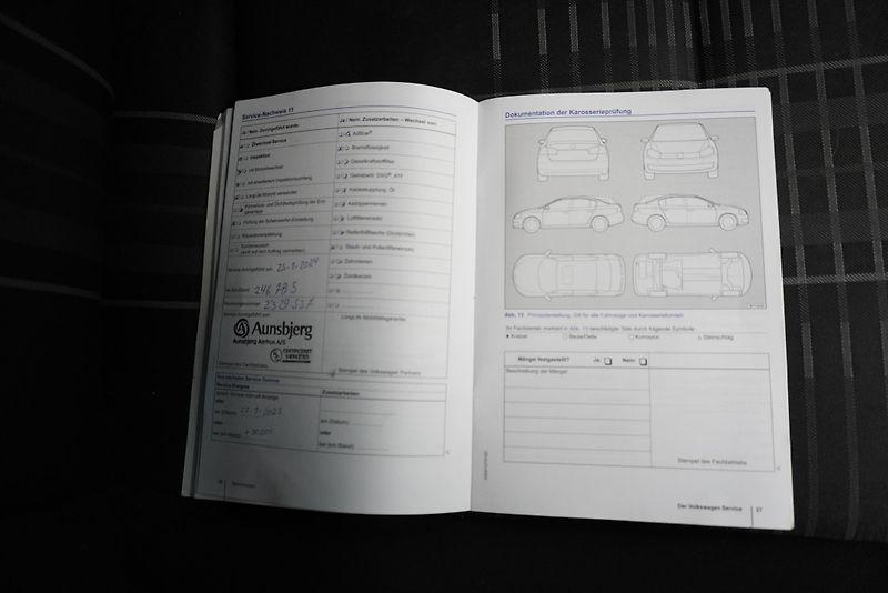 Volkswagen Golf 1.6 TDi - fotka 29 z 29
