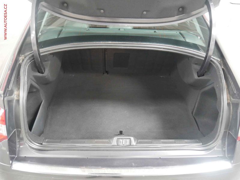 Citroën C5 (2012) 2.0 HDi, Exclusive - fotka 7 z 21