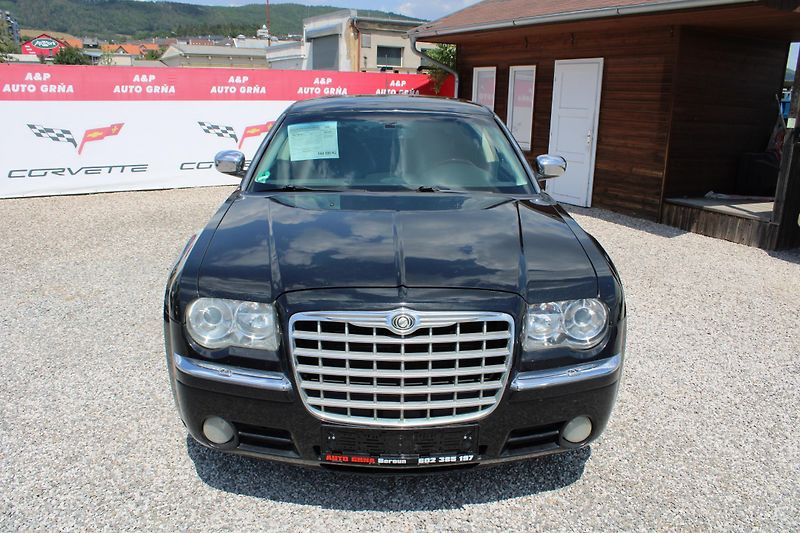Chrysler 300C (2008) REZERVACE - fotka 2 z 17