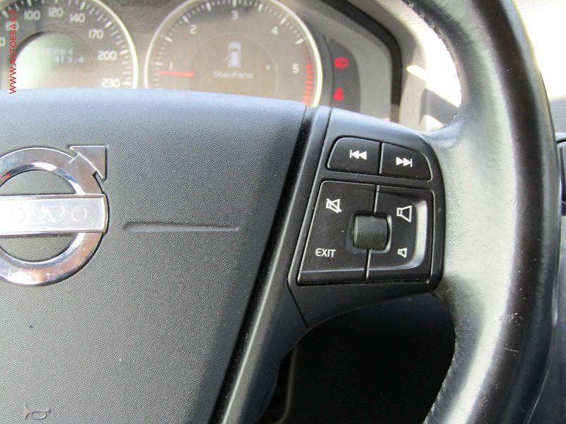 Volvo V60 (2013) 1.6D, AC, STK6/28 - fotka 14 z 19